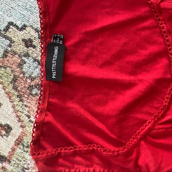 red pretty little thing corset top - Picture 2 of 3